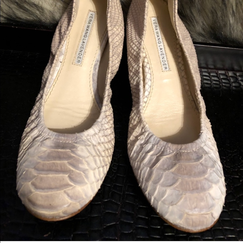 Vera Wang Lavender of snakeskin Flats